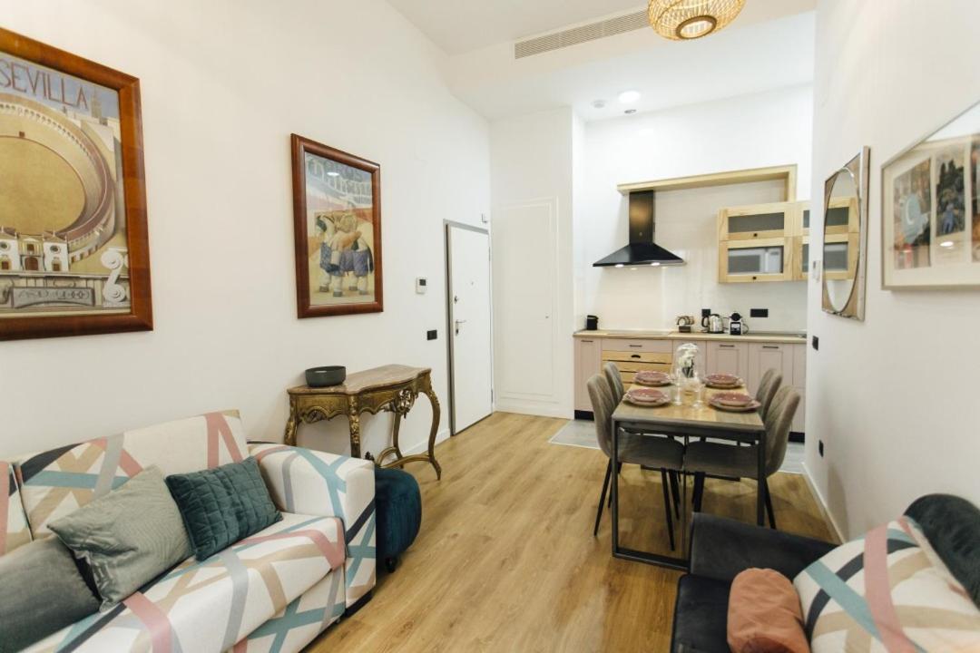Modern With Seasonal Swimming Pool- 1Bd 1Bth- Goyeneta Apartment เซบีญา ภายนอก รูปภาพ