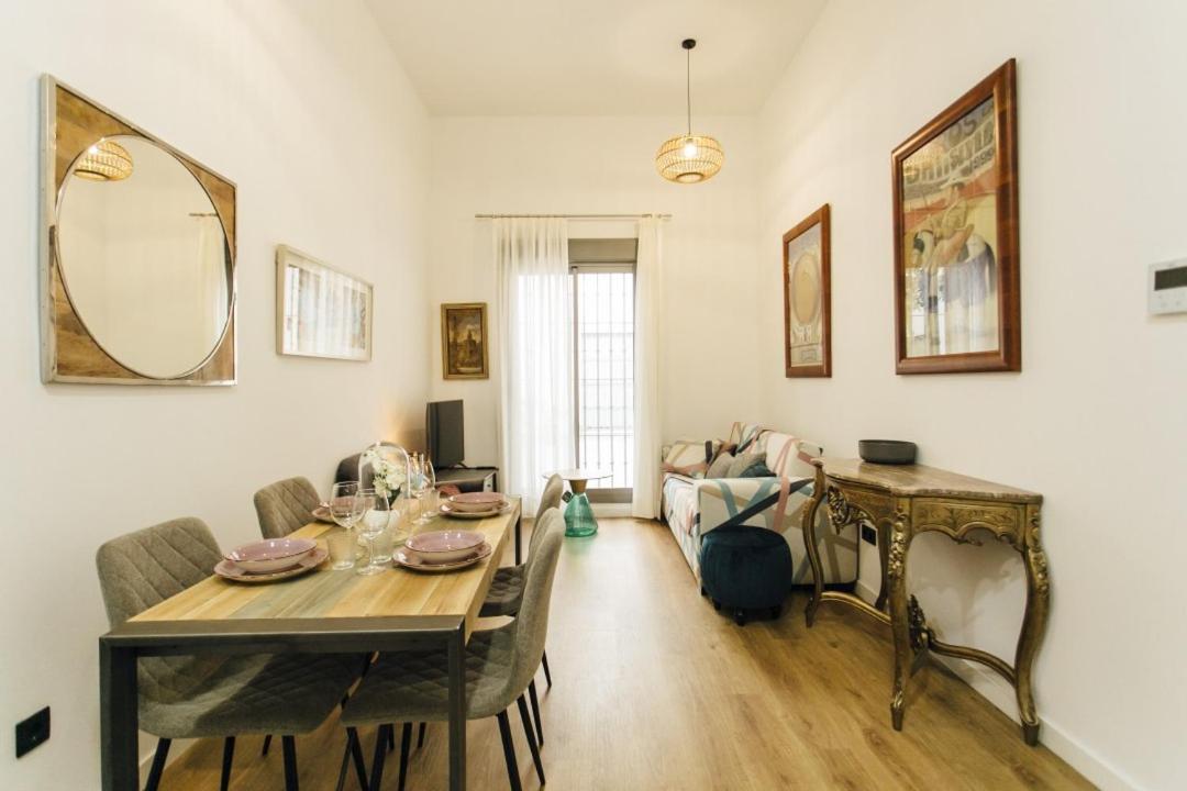 Modern With Seasonal Swimming Pool- 1Bd 1Bth- Goyeneta Apartment เซบีญา ภายนอก รูปภาพ