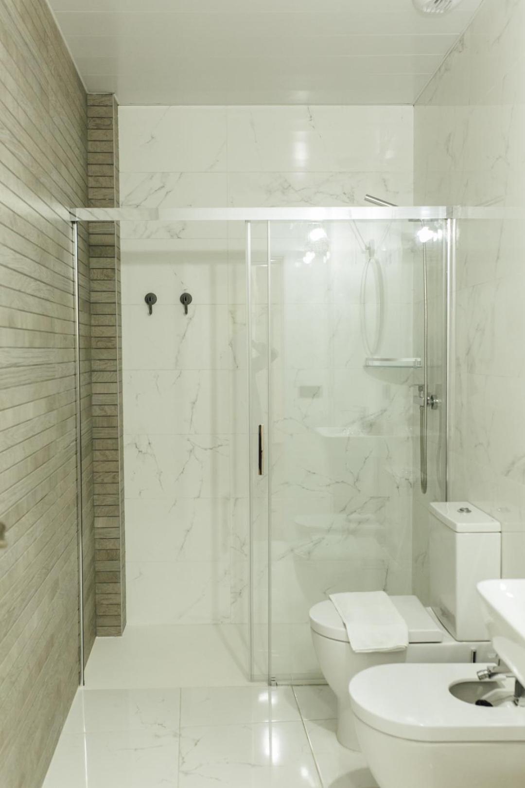 Modern With Seasonal Swimming Pool- 1Bd 1Bth- Goyeneta Apartment เซบีญา ภายนอก รูปภาพ