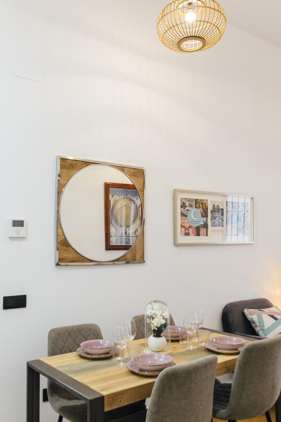 Modern With Seasonal Swimming Pool- 1Bd 1Bth- Goyeneta Apartment เซบีญา ภายนอก รูปภาพ